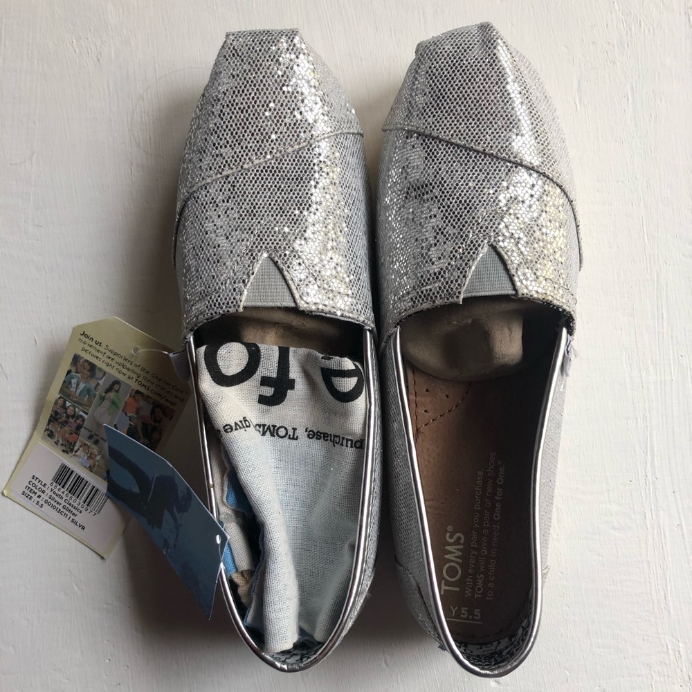 Brand New Silver Toms